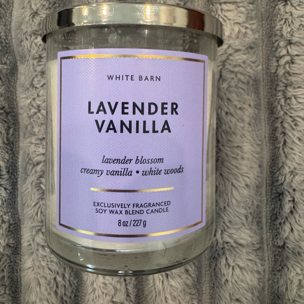 White Barn Lavender Vanilla Candle NWT